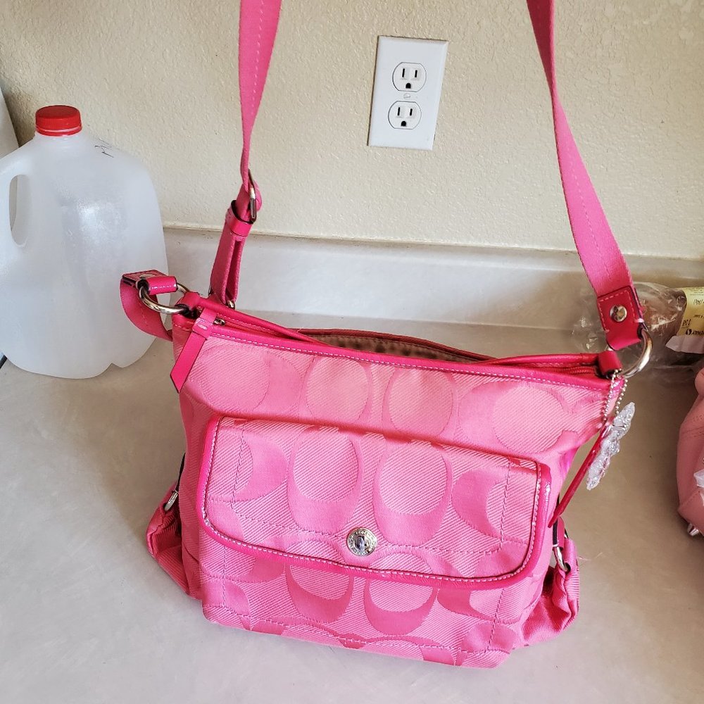 Like New Coach Kyra Daisy Shoulder Bag Crossbosy Purse - Picture 3 of 11